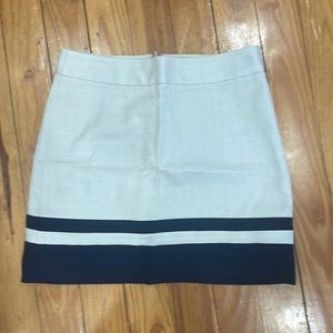 Women’s skirt size 4